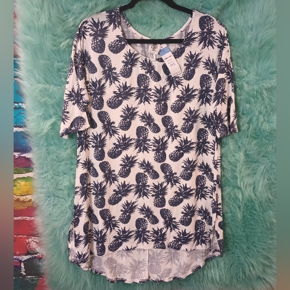 Agnes and Dora White and Blue High Low Pineapple Print T-shirt Size L - Picture 5 of 10